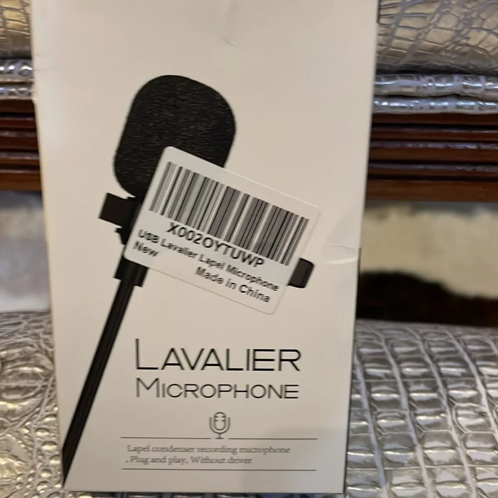 Black Lavalier Lapel Microphone – Compact Clip-On Mic